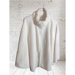 East 5th White Fleece Cape Poncho Wrap with Faux Fur Collar OSFM